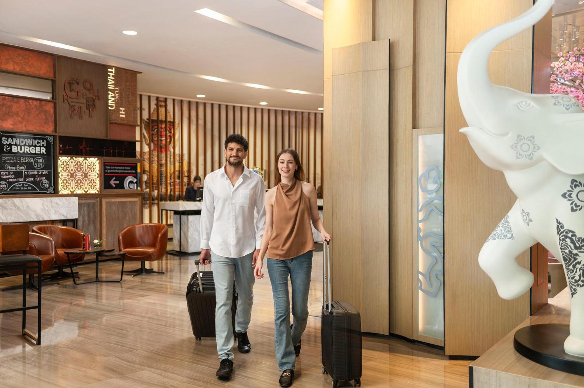 Novotel Sukhumvit 20 Hotel 4*